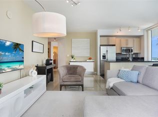 1111 SW 1st Ave, Miami, FL 33130