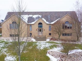 301 Rosewood Dr, Mc Donald, PA 15057