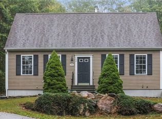 42 King Arthur Dr, Richmond, RI 02892