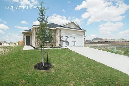 1320 Atticus Ave Photo 1