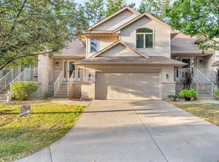 6947 Doubletree Rd NE, Cedar Rapids, IA 52402