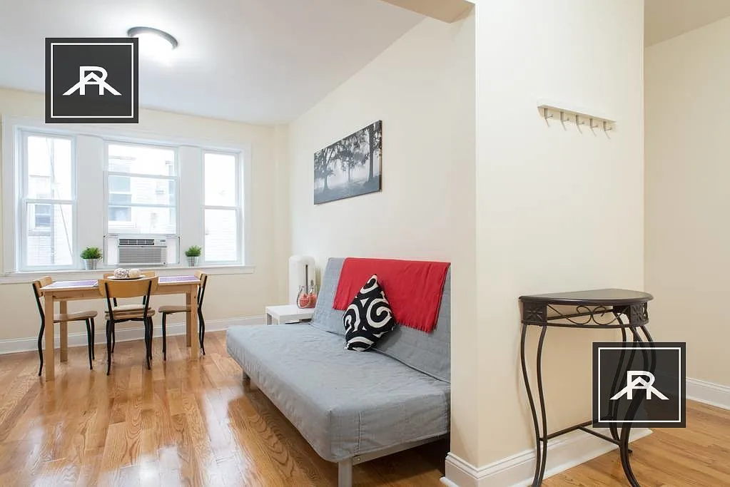 2 bed, 1.0 bath, $2,895 — Photo 4