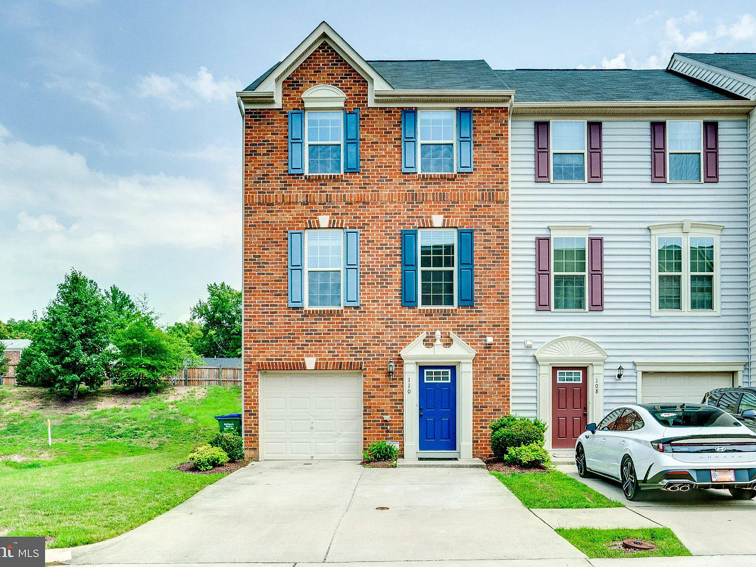 3 bed, 2.5 bath, 2300 sqft, $2,650 — Photo 1