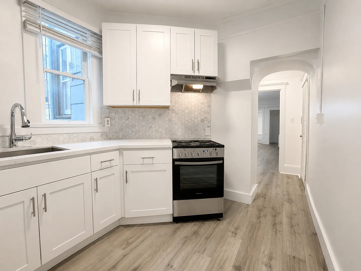 Charming 1BR in Russian Hill | Pet Friendly — Photo 1