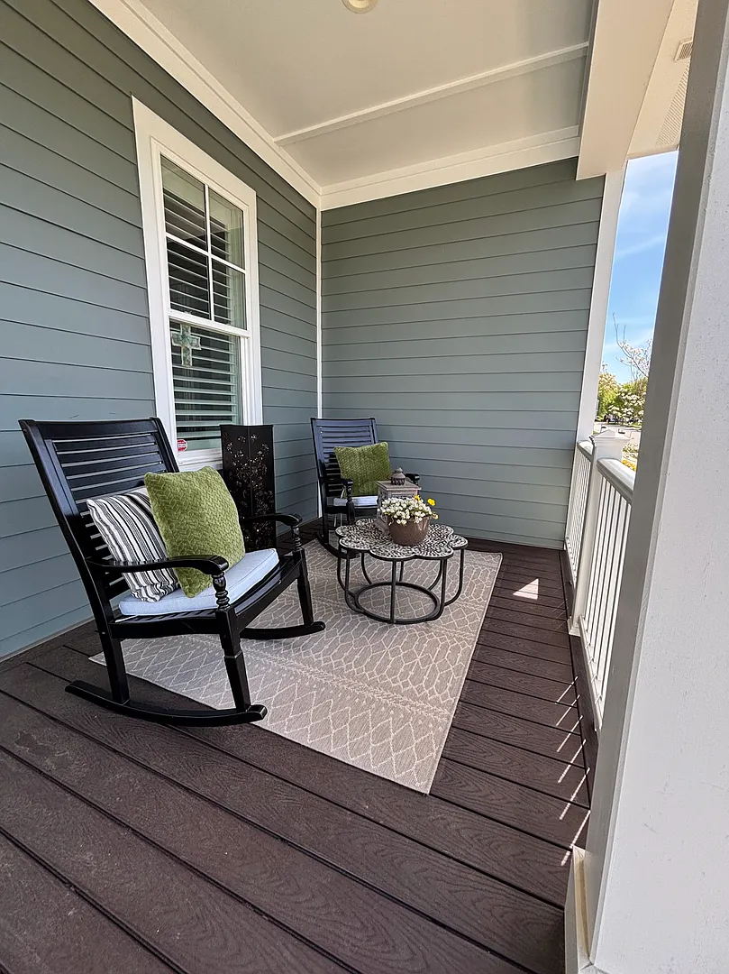 Home in Brookberry Farms community — Photo 4