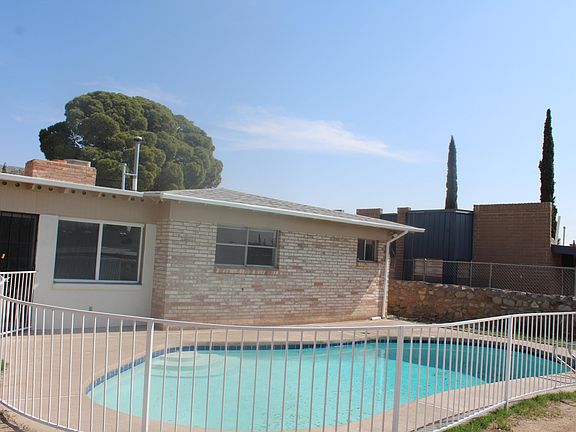 3rd image of 325 El Puente Dr