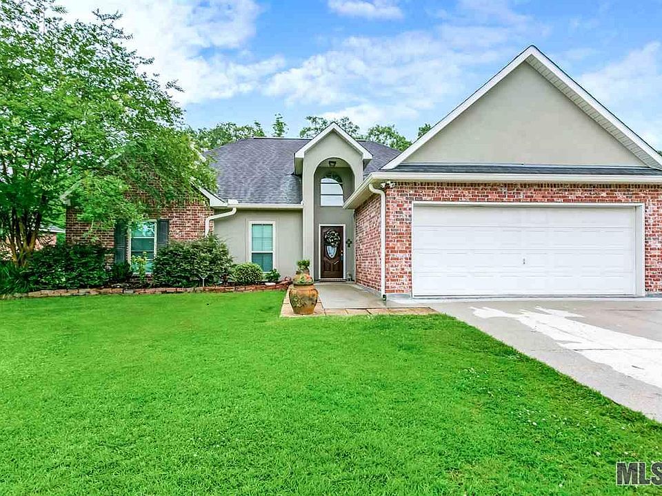 1st image of 43097 Sycamore Bend Ave