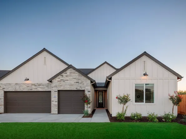 1631 W Sable Pl, Hanford, CA 93230