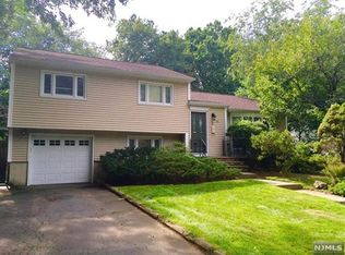 70 Nottingham Rd #1X, Fair Lawn, NJ 07410