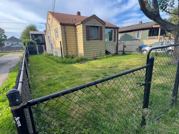 1226 S Cloverdale St, Seattle, WA 98108