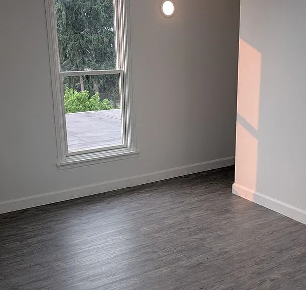 414 N 3rd St #2 — Photo 11