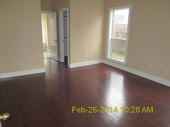 3rd image of 616 Wind Haven Ln