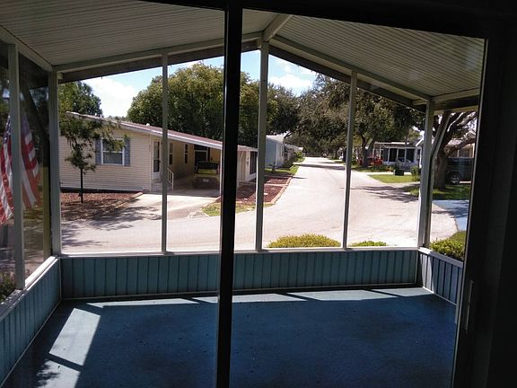 3rd image of 216 Choo Choo Ln