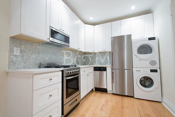 Rented by Brick&Mortar | media 17