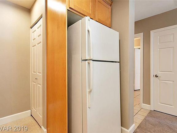 5th image of 51 E Agate Ave Unit 201