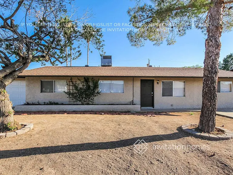 1819 W Oraibi Dr — Photo 2