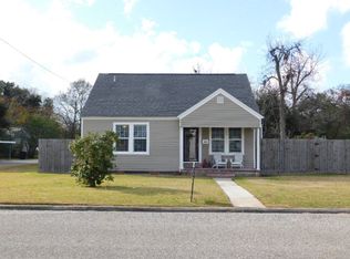 1130 Wilson St, Port Neches, TX 77651