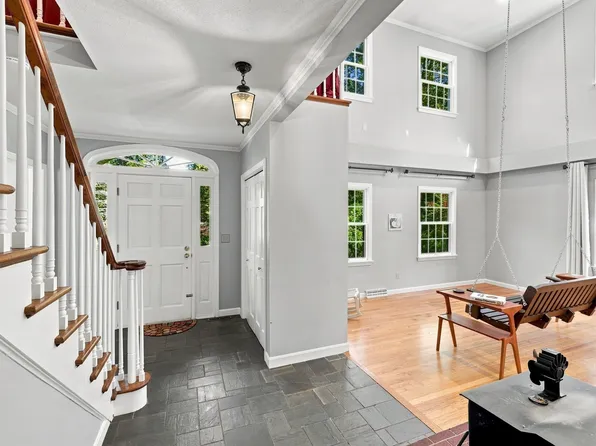 87 Montague Rd, Westhampton, MA 01027