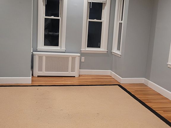 2nd image of 8 Wesley St #2