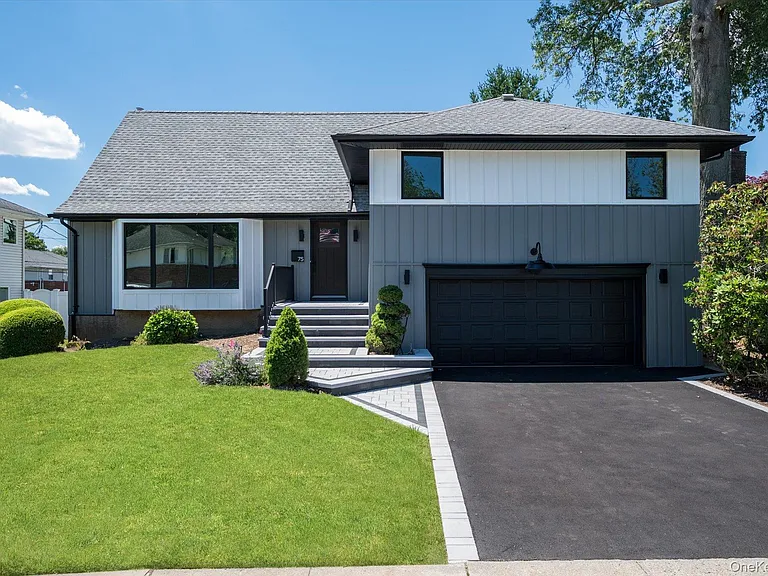 75 Melanie Ln — Photo 1