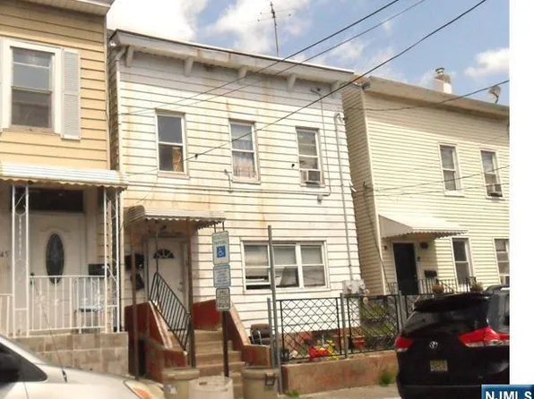 147 Walnut St, Paterson, NJ 07522