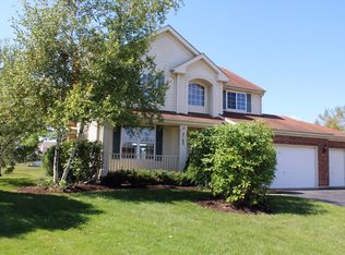 2103 Graue Mill Ct, McHenry, IL 60050