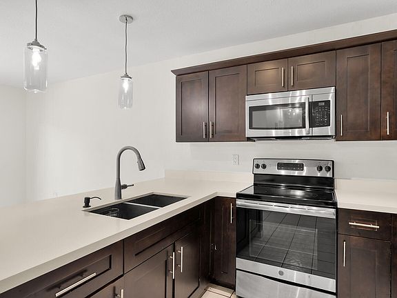 4th image of 1129 Pebble Beach Lane APT 11