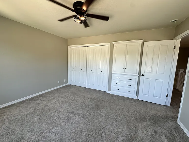 604 Village Ct — Photo 13