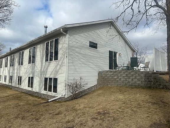 2nd image of 311 Rako St