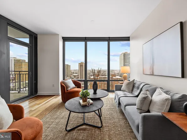 2101 Market St Unit 2105, Philadelphia, PA 19103