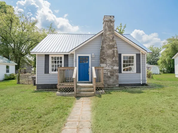 206 Davidson St W, Fayetteville, TN 37334