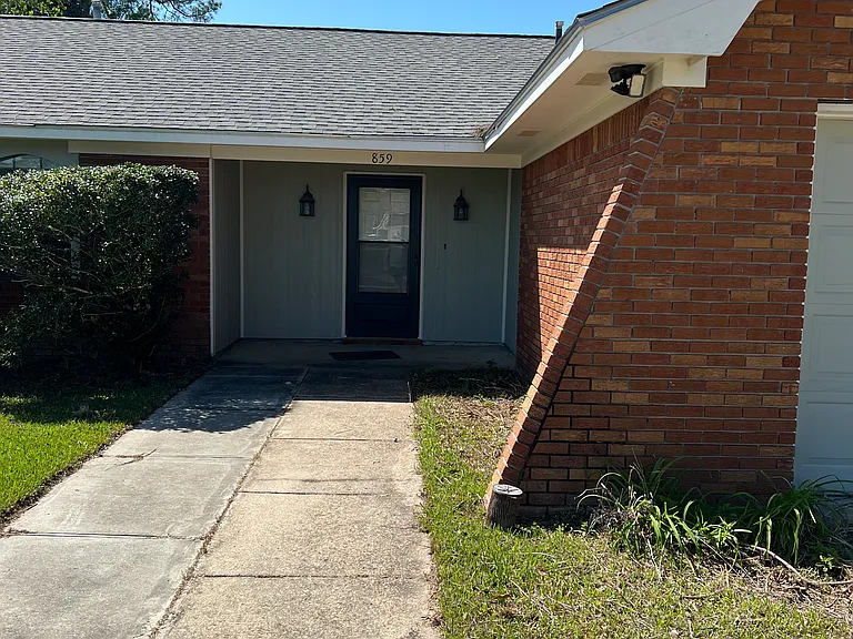 859 Camp Wilkes Rd — Photo 3