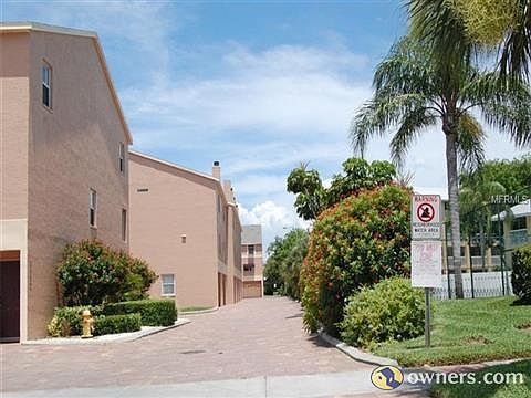 4th image of 1117 Pinellas Bayway S APT 304