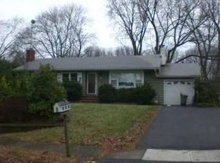 46 Perrin Dr, Wayne, NJ