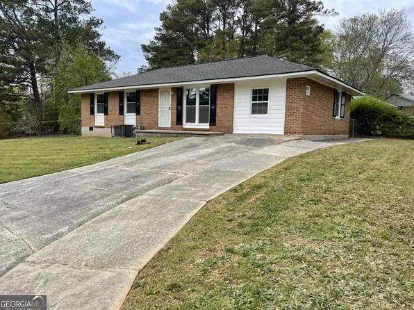 6927 Eunice Dr, Riverdale, GA 30274