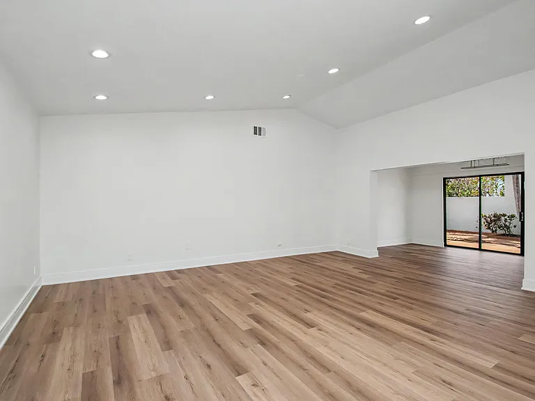 21440 Campo Allegro Dr — Photo 10