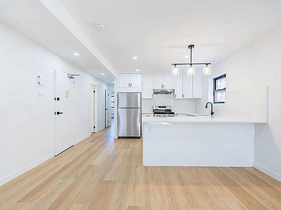 5th image of 62-11 43rd Ave #2