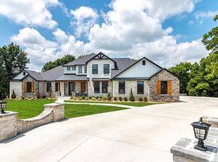 9471 E Bond Dr, Claremore, OK 74017