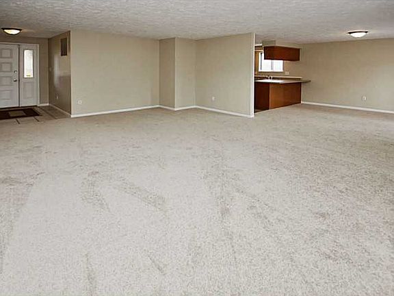 5th image of 8112 Clayburn Dr