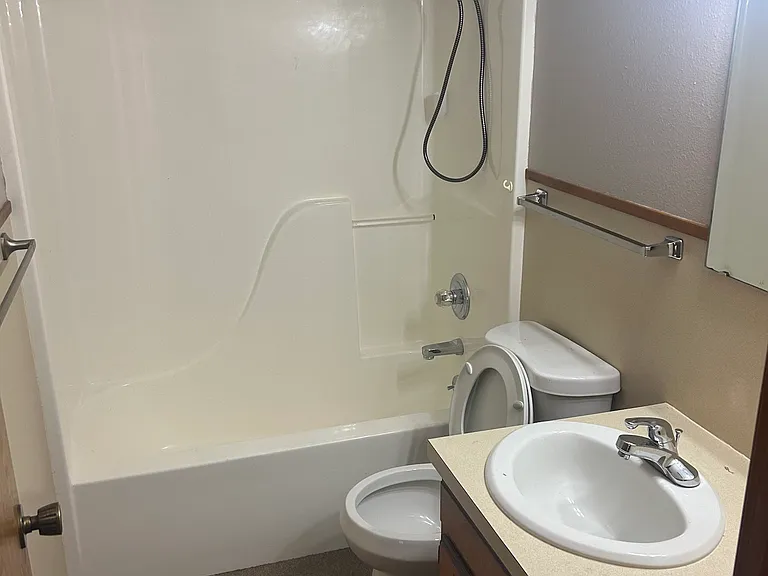407 W Valley Ave #204 — Photo 6