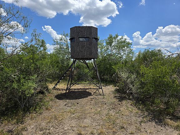 5th image of 3073 Bravo 6 Rd