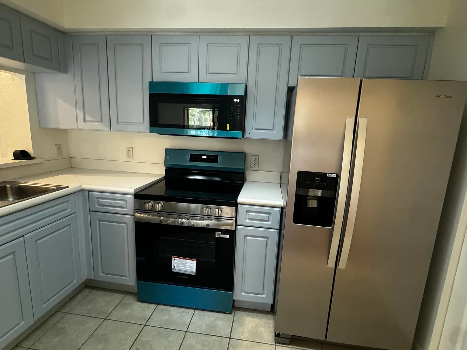 3 bed, 2.0 bath, 1316 sqft, $2,850 — Photo 3