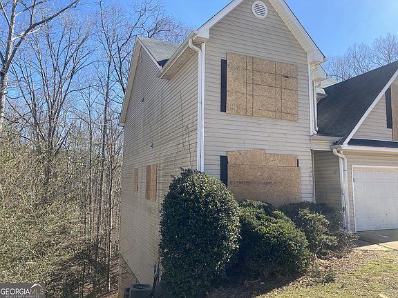 3rd image of 211 Millstream Rdg
