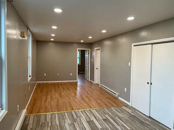 5th image of 239 Nesbitt St #1