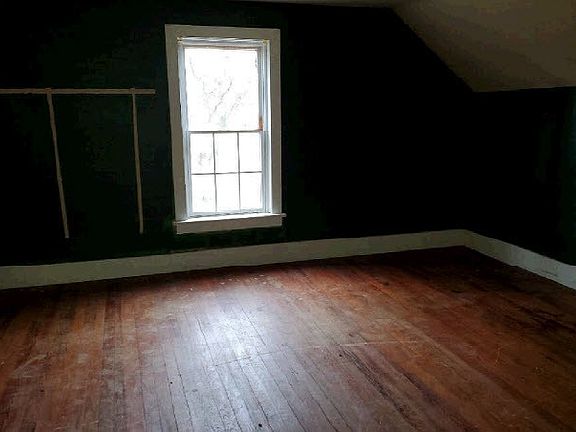 3rd image of 6407 Church St