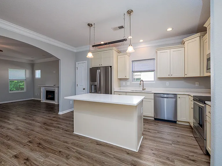 1311 Sunset Dr — Photo 11