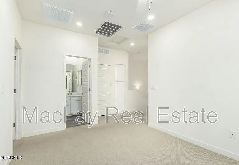 1918 E Bridgeport Pkwy #102 — Photo 18
