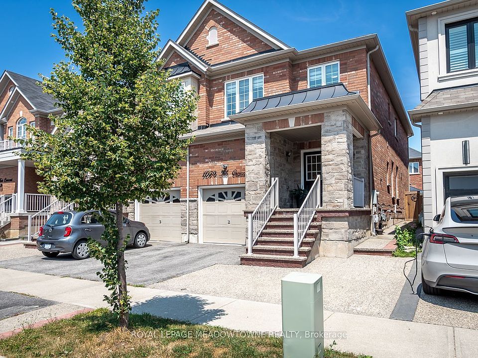 1st image of 1079 Job Cres