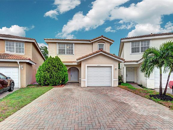 4th image of 6701 NW 39th Ln