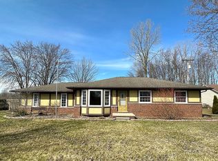 8490 Broadbridge Rd, Fair Haven, MI 48023